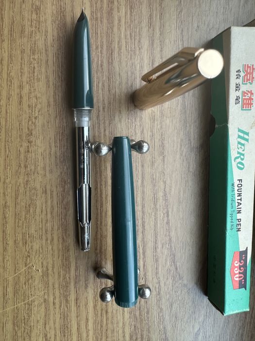 Stilou chinezesc Hero stare  NOS