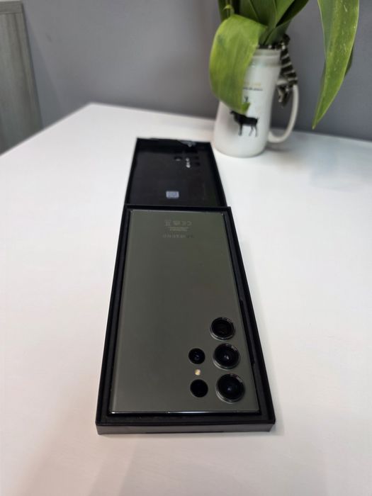 Samsung Galaxy S23 Ultra 256GB/8GB RAM – Green – Като НОВ!