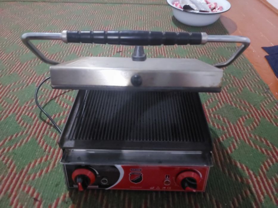 Придётся для фаст фоод аппарат Тостер