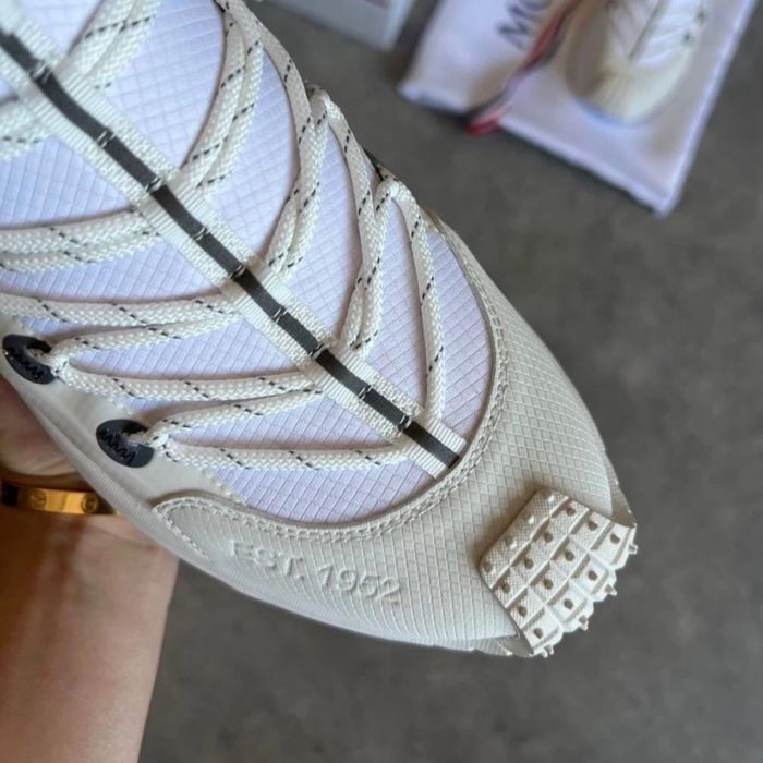 Moncler Trailgrip - White
