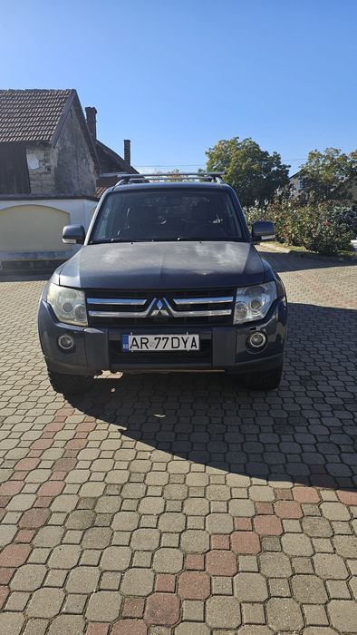 Mitsubishi pajero 2007