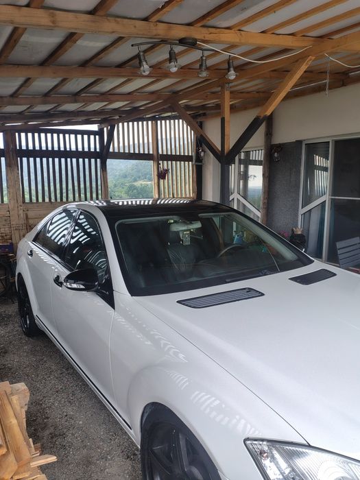 Vând Mercedes s class