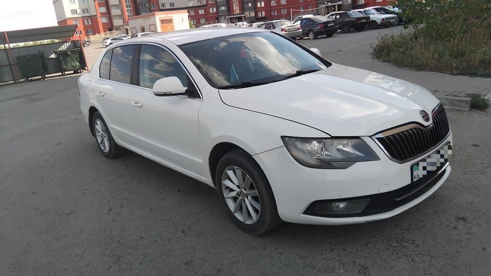 Продам машину Skoda Superb 2013