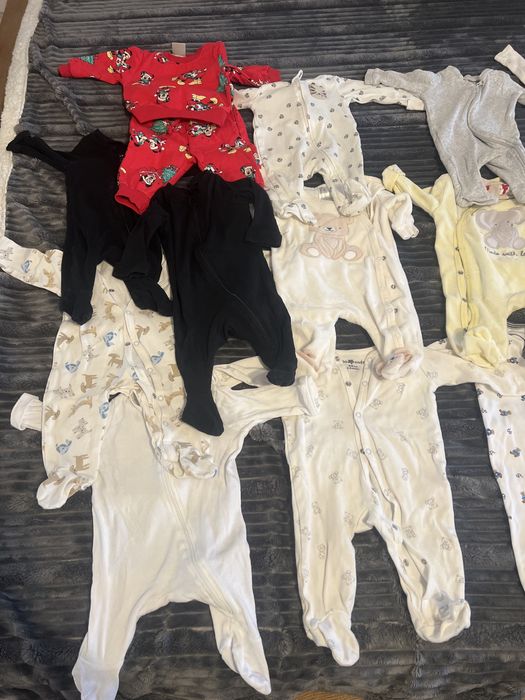 Hainute baietel marime 62