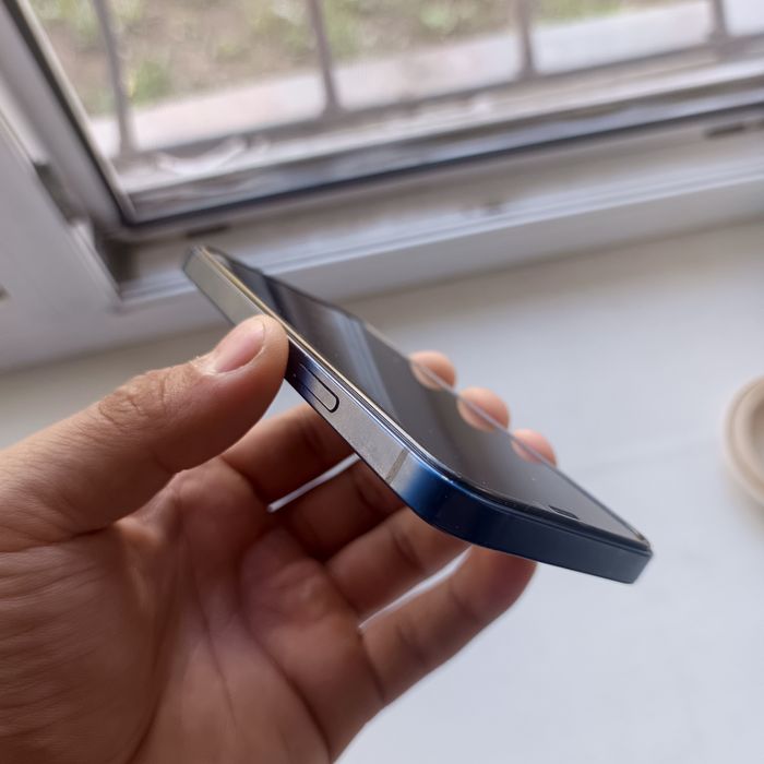 Продам либо обмен 12 mini iPhone