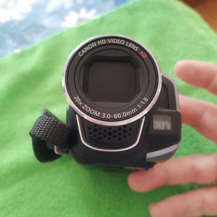 Canon Legria HF R 106