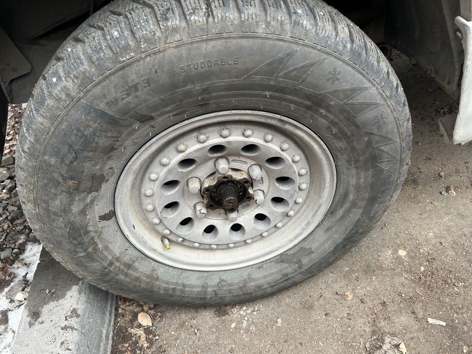 Резина зимная.  в коплекте