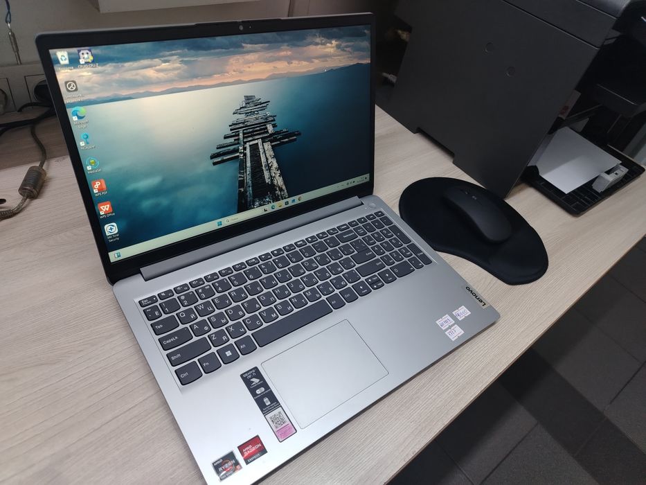 Lenovo ideapad Ryzen 5 7520U