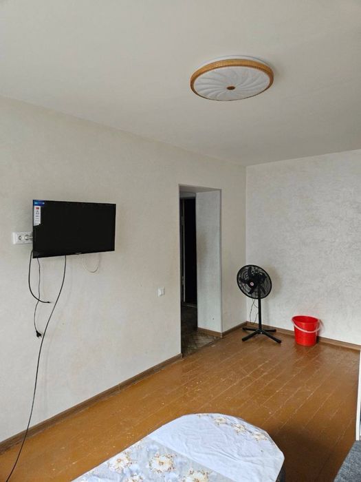 Чиланзар-2 пионерский квартира под офис первая линия 27кв фасад 6метр