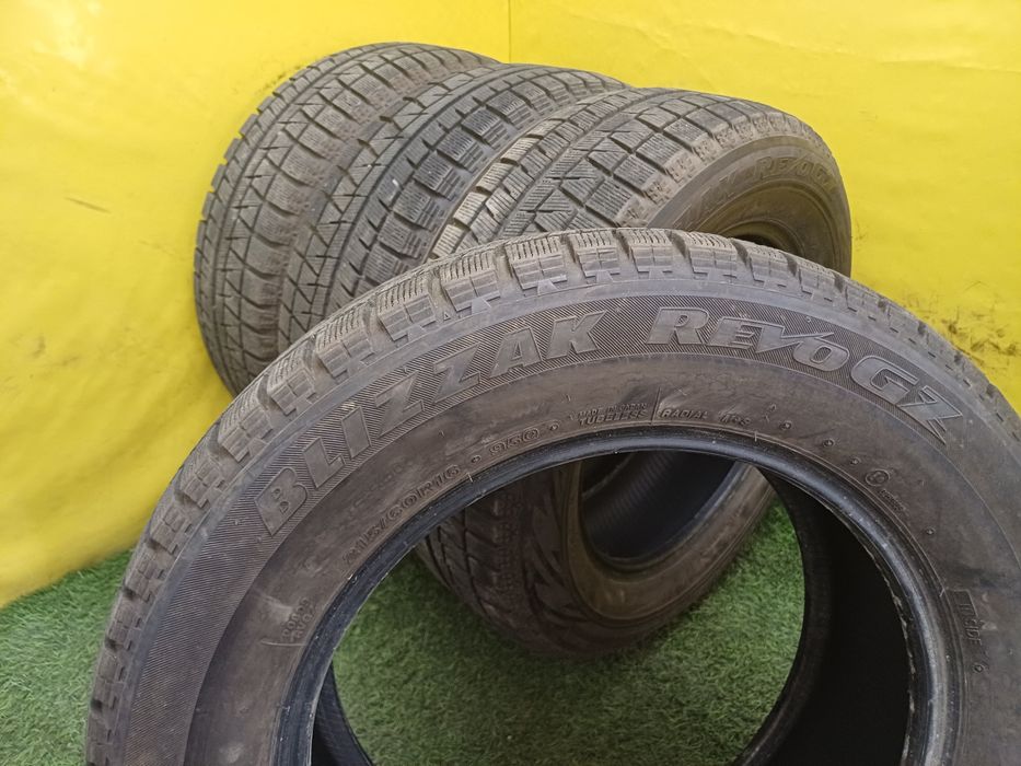 Шины 215 60 R16 BRIDGESTONE комплект