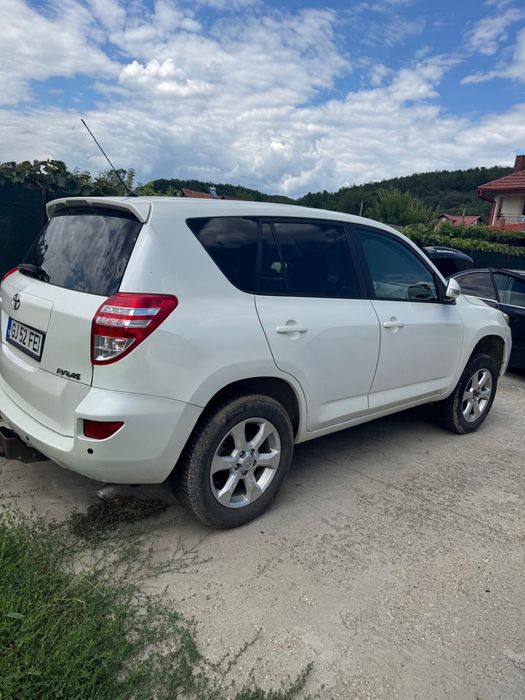 TOYOTA RAV4 2010 — imagine 3