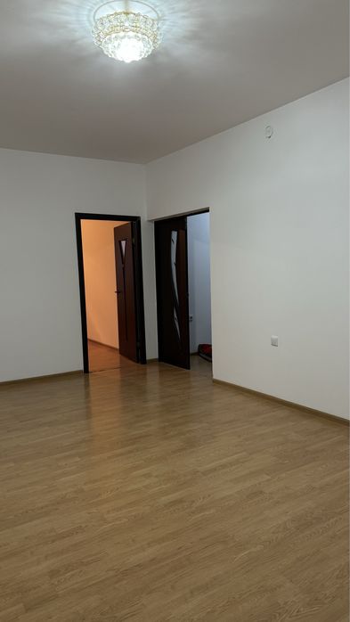 Горот. Тараз.  Сулейманова270. 3этаж 2 бөлмелі пәтер