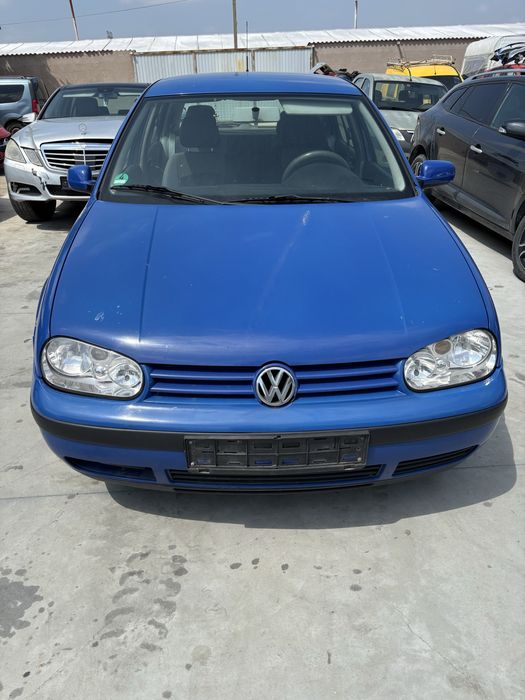 Dezmembrez Golf 4 2003