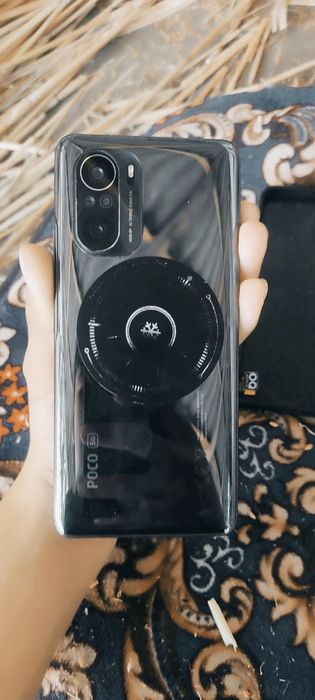 POCO F3 8+8 RAM 256 GB