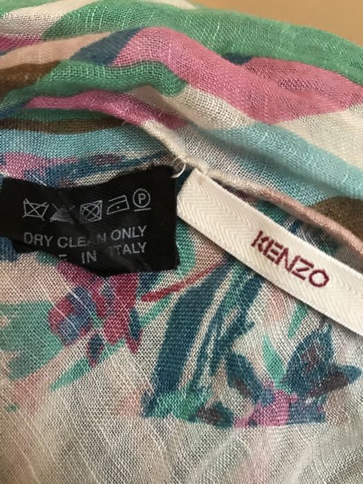 Esarfa Kenzo , autentica, impecabila , in si matase