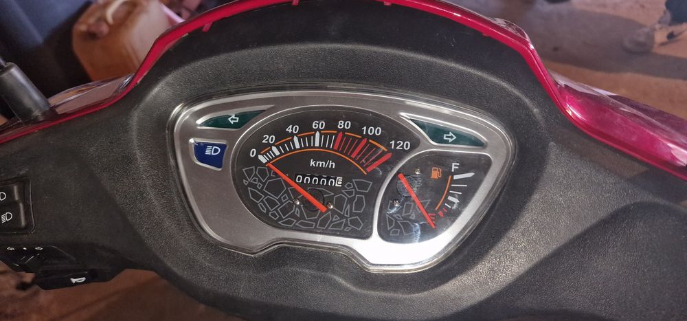 Новый, 125 куб, автомат