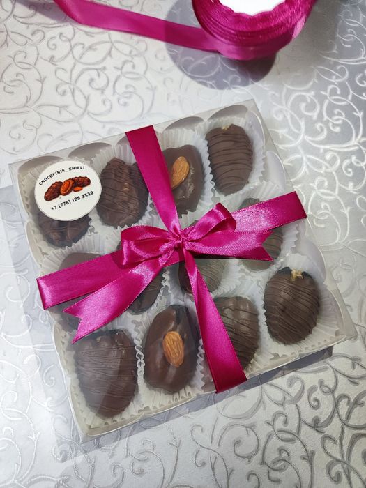 Финики в шоколаде