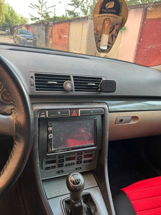 Vand audi a4 b6 an 2003 1.6 benzina