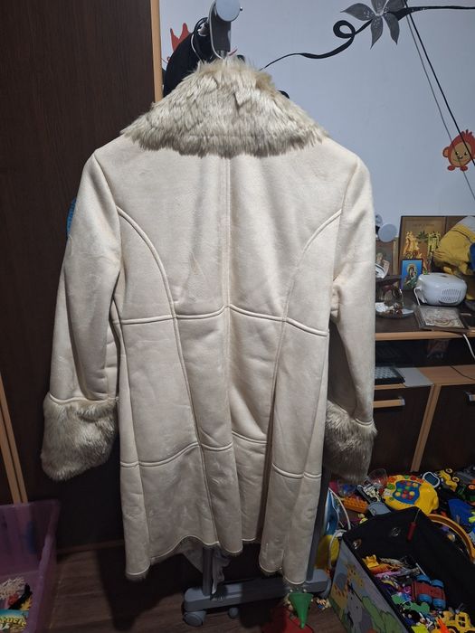 Cojoc dama crem cu blana