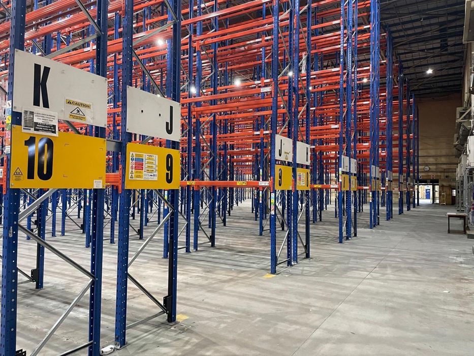 Rafturi metalice pentru paleti