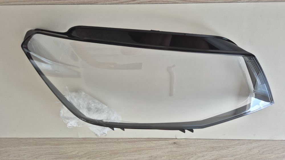 VW Caddy капак за фар ,стъкло за фар десен