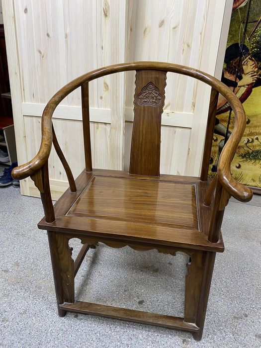 Дереаянное кресло в китайском стиле