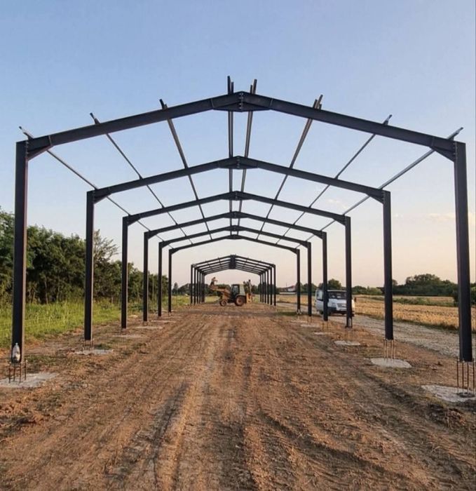 Vând hala metalica 15x30x4