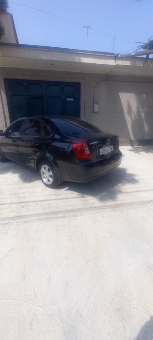 Gentra avtomat sotiladi