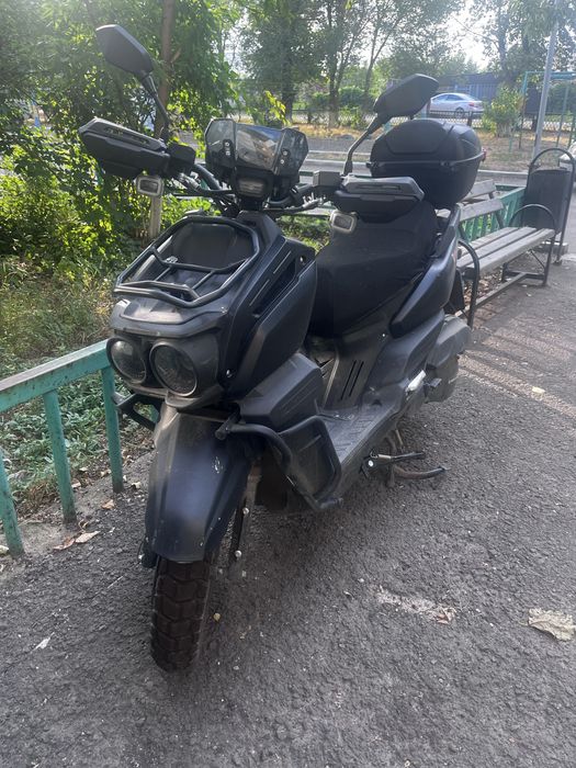 Продам Скутер 150