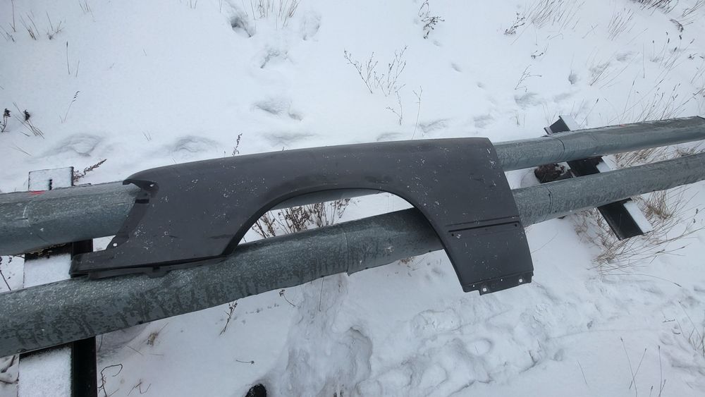 Крыло 124 мерседес