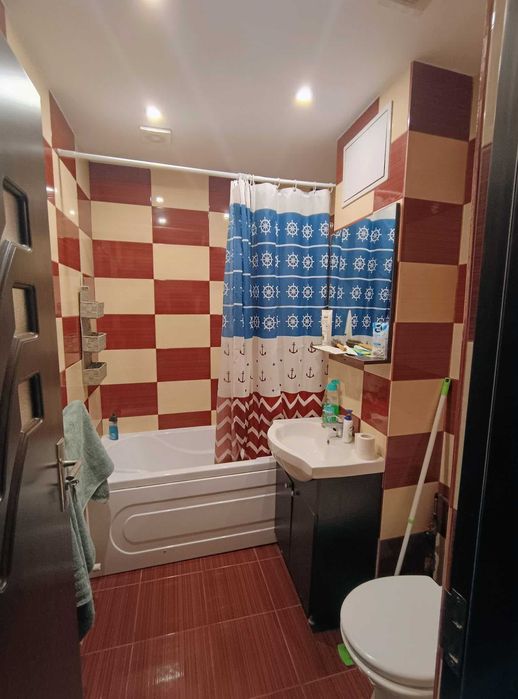 Închiriez apartament 2 camere parter