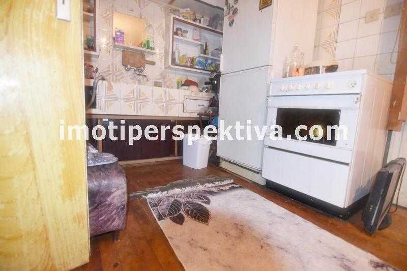 Продава се Тристаен апартамент в Пловдив, Кючук Париж - 136 кв.м за 1236 €/кв.м - Снимка #2