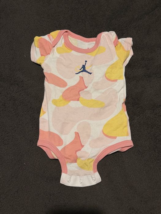 Бодита на Nike 6-12 месеца