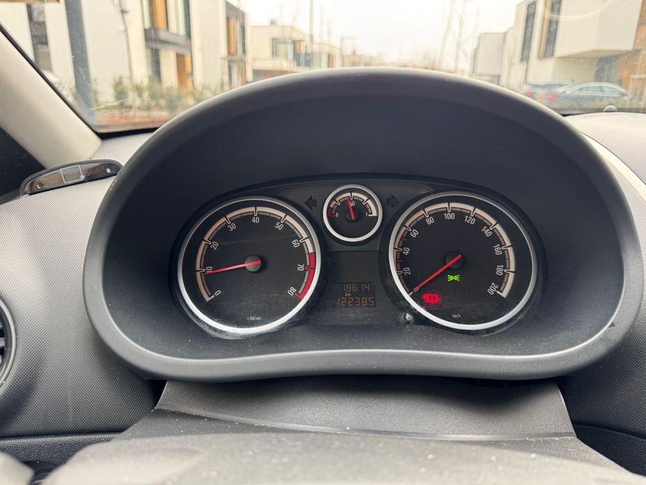 Mașină Opel Corsa