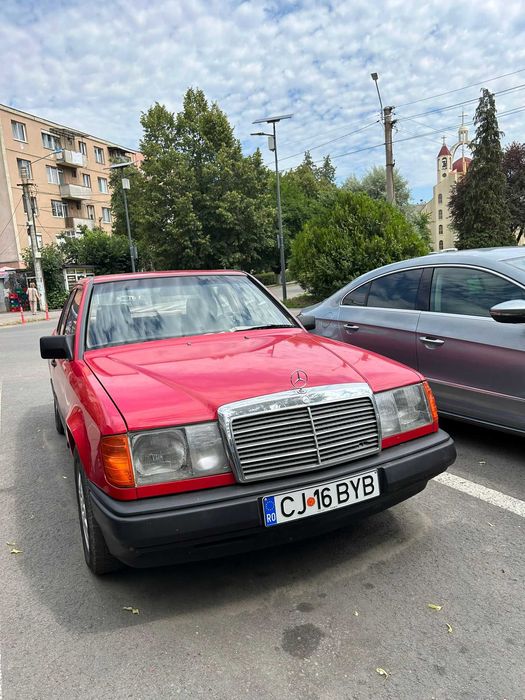 Mercedes 300D  epoca 1985