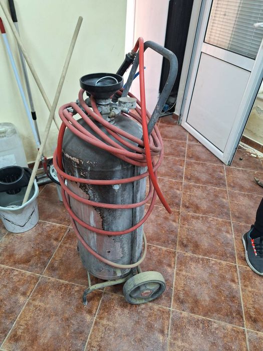 Продавам компресор,водоструйки, прахосмукачки