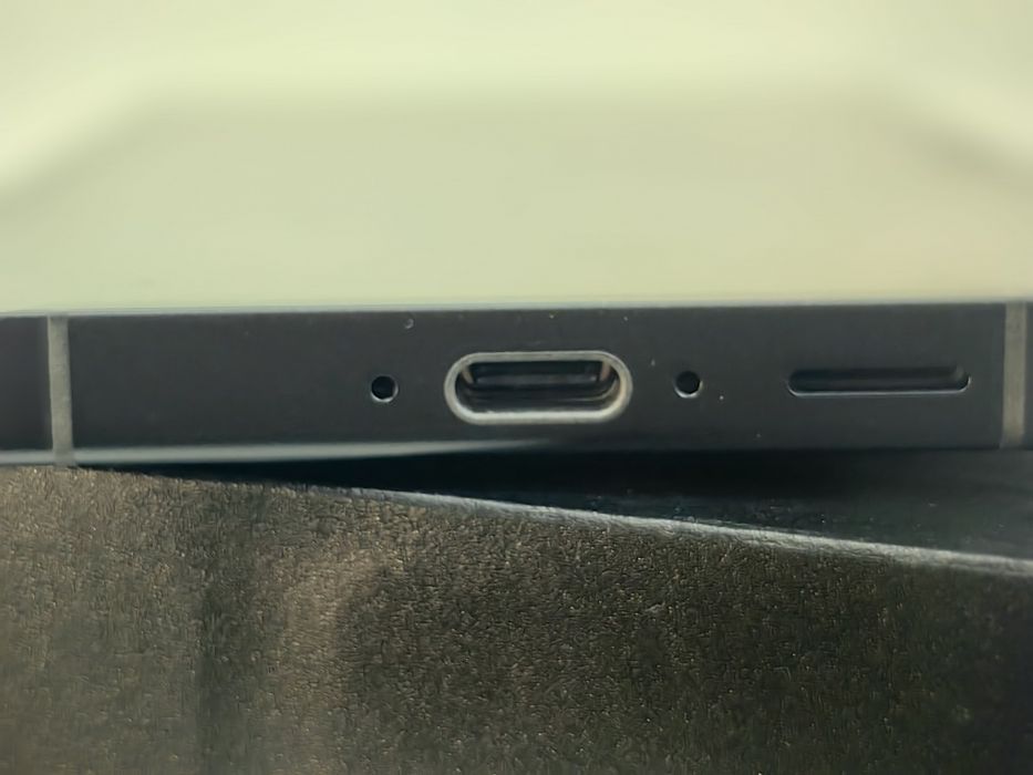 Хб! Samsung S 24 FE 8/256Gb  ЧИСТО НОВ Перфектен