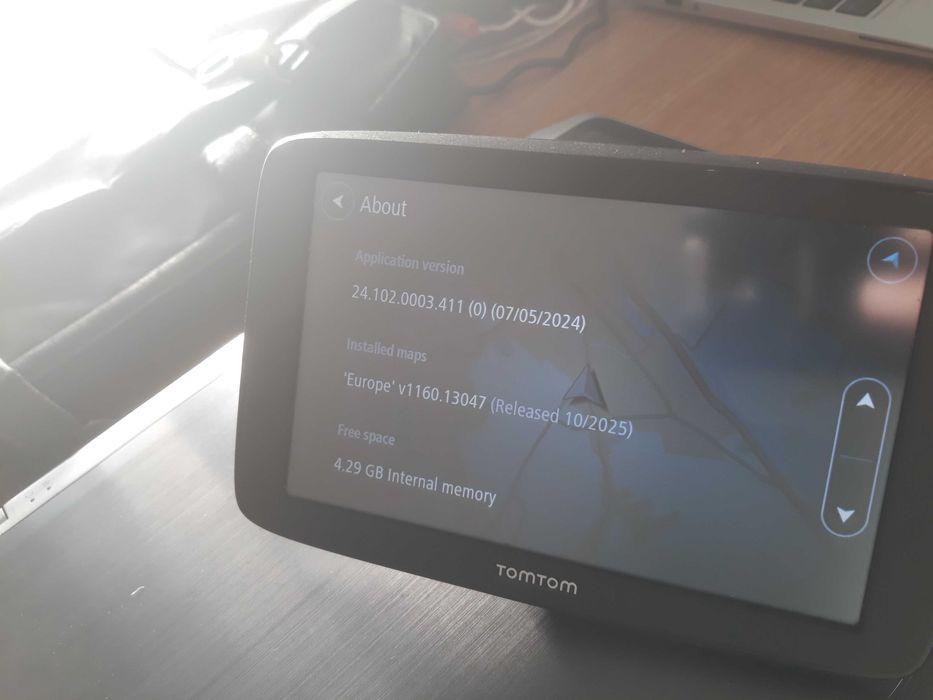 GPS Tomtom Go Basic si Garmin Drive harti pe viata, trafic online