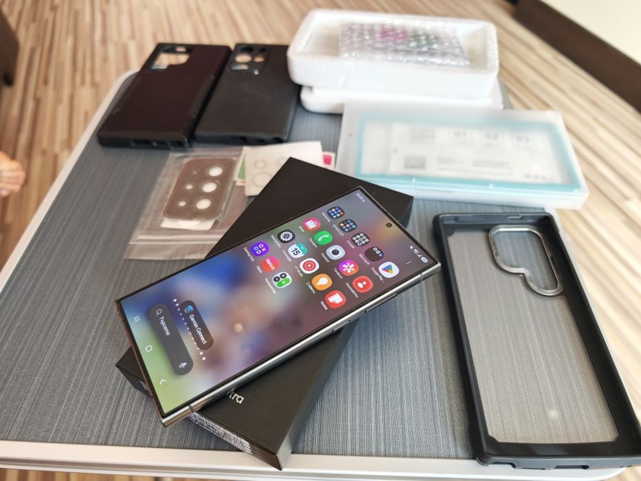Продавам Samsung S24 Ultra 512GB/12GB