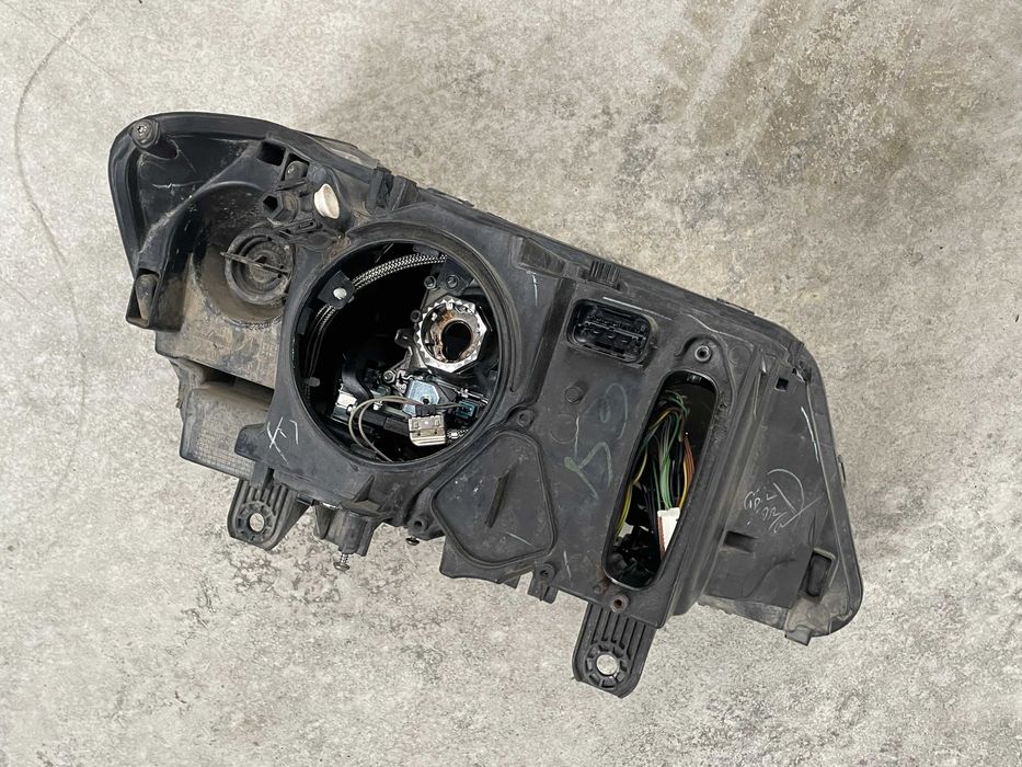 Far stanga bixenon adaptiv Bmw X3 F25 cod 7217297 - vezi poze!!