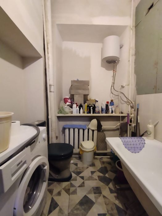 Продается 2х комнатная квартира в городе.