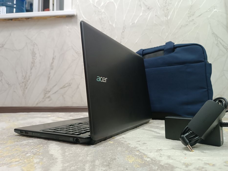 НОУТБУК Acer Win 10 Сумка.