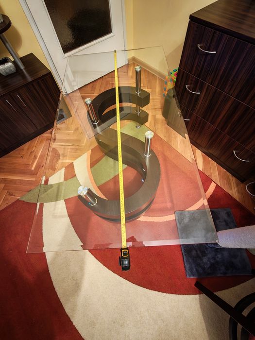 Стъклена Холна маса