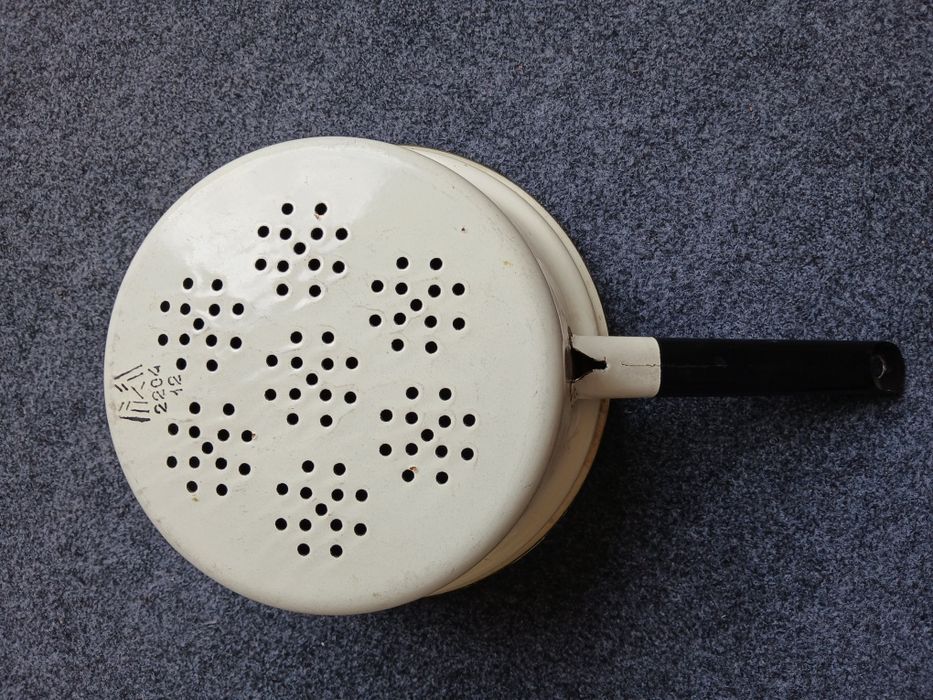 Кухонный прибор дуршлаг
