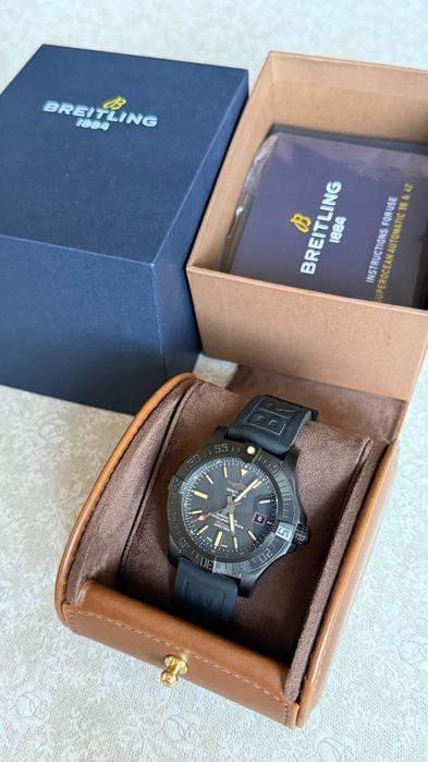 Breitling Avenger 44mm Black Bird