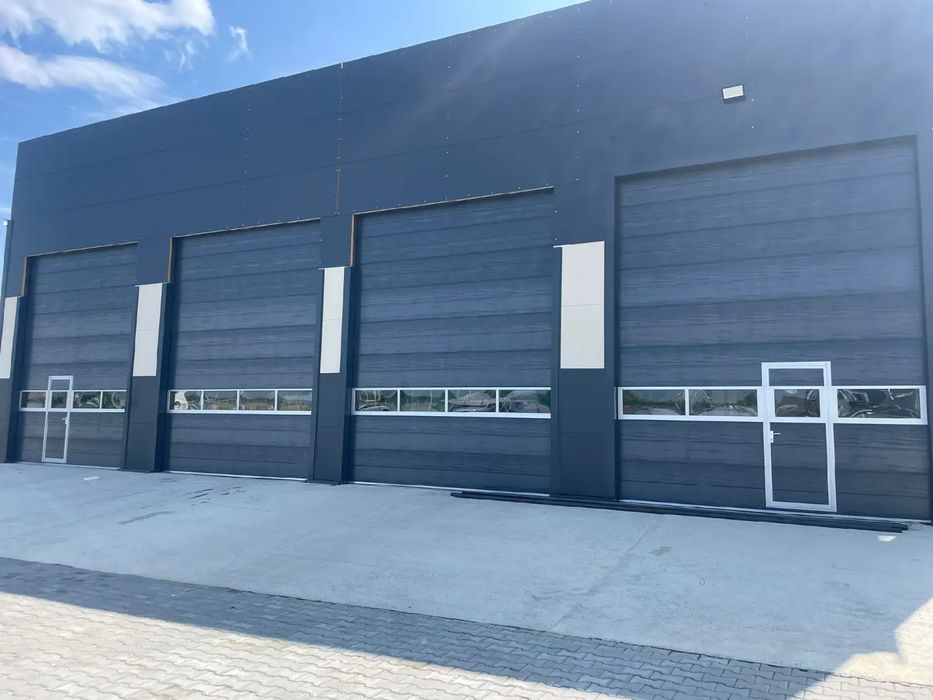 Uși de garaj și uși industriale