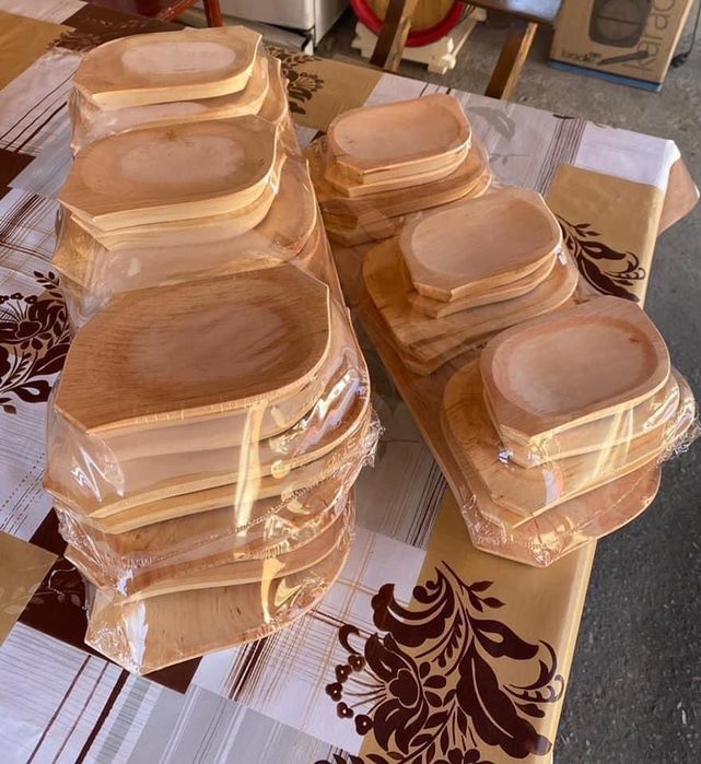 Platou 13 piese din lemn de fag traditional