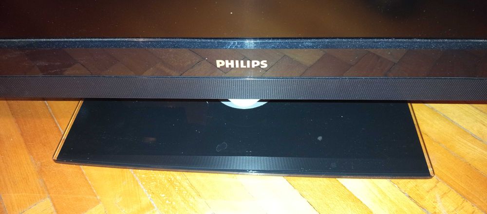 телевизор Philips модел 32pfl3312/10 HDMI подържа кабелна и eon тв