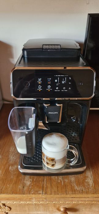Espressor cafea automat Philips Saeco LatteGo