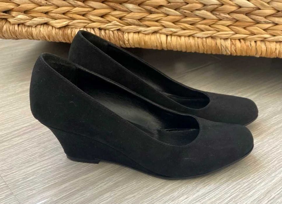 Pantofi piele naturala, stare impecabila